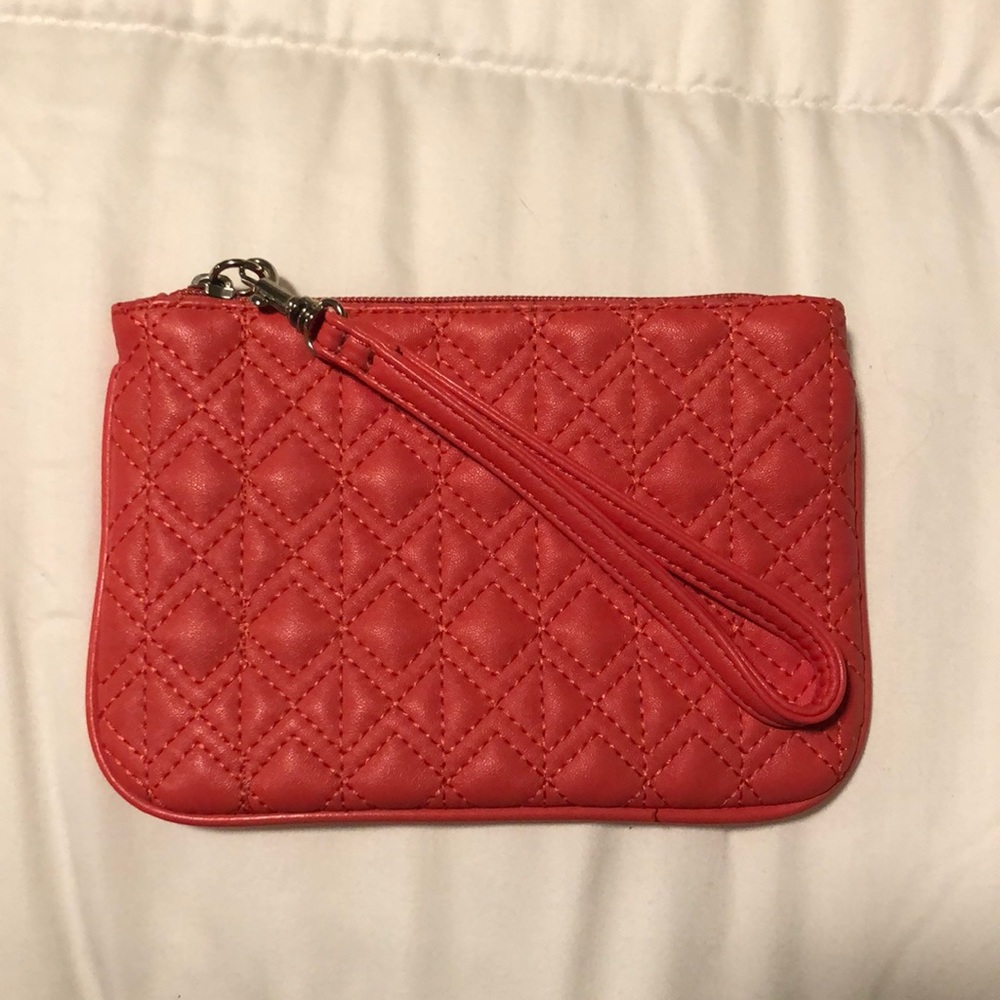Coral clutch